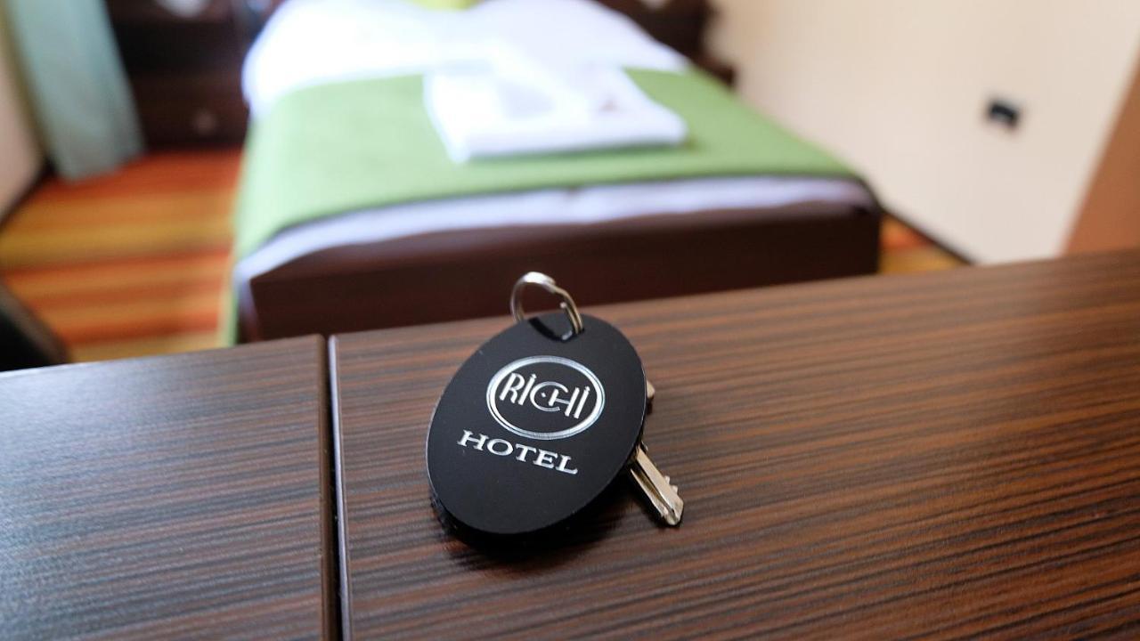 Hotel Richi Зеница Экстерьер фото