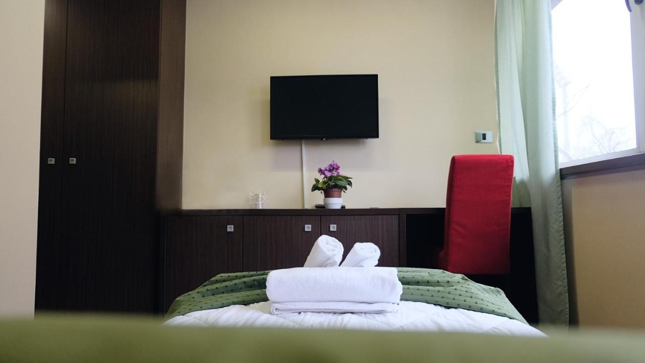 Hotel Richi Зеница Экстерьер фото