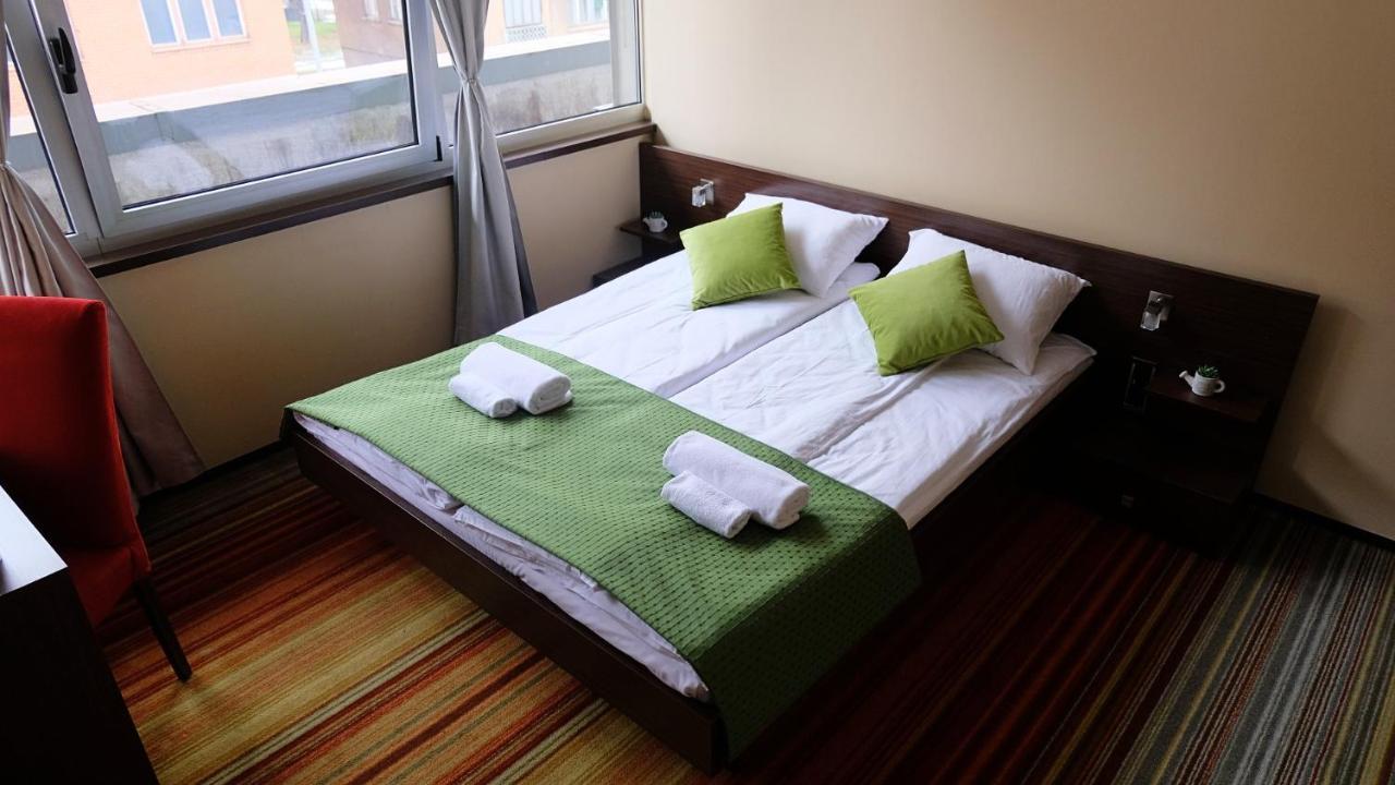 Hotel Richi Зеница Экстерьер фото