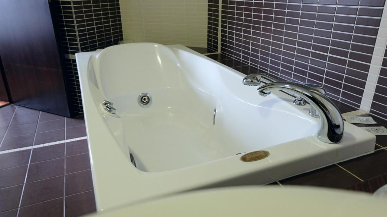 Hotel Richi Зеница Экстерьер фото